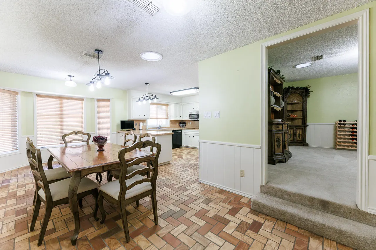 Photo 14 — 3713 95th Street, Lubbock, TX 79423