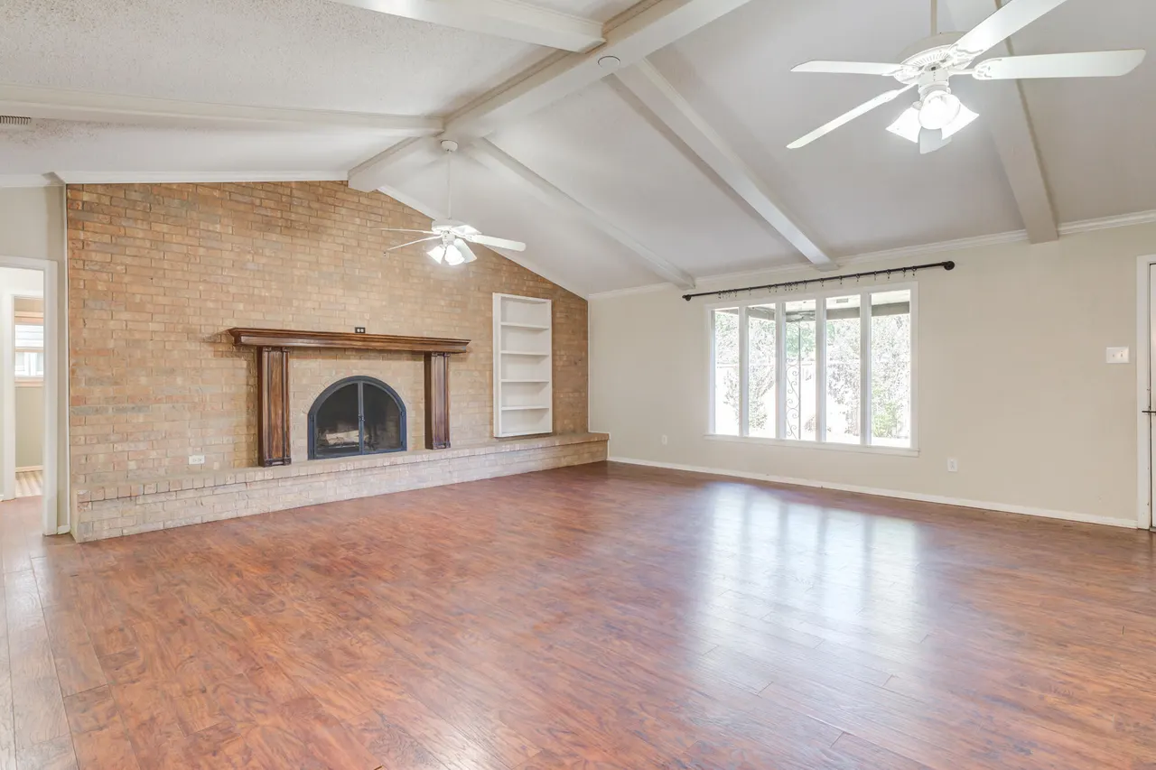 Photo 7 — 6312 Nashville Drive, Lubbock, TX 79413