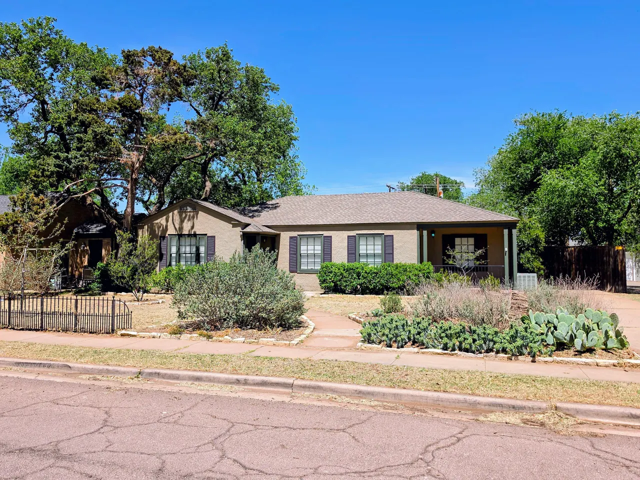 Photo 2 — 2508 24th Street, Lubbock, TX 79410
