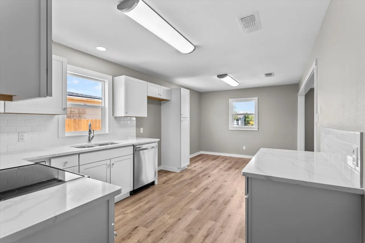 Photo 8 — 202 W Jackson Street, Levelland, TX 79336