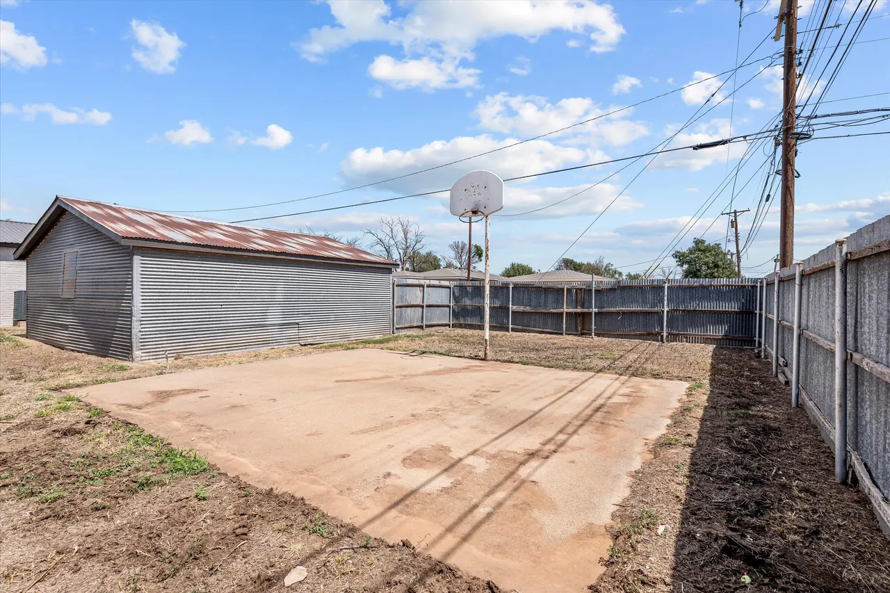 Photo 24 — 202 W Jackson Street, Levelland, TX 79336