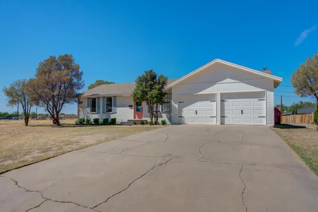 Photo 2 — 2002 58th Street, Lubbock, TX 79412
