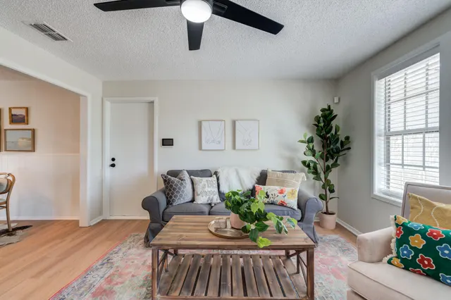 Photo 5 — 2002 58th Street, Lubbock, TX 79412