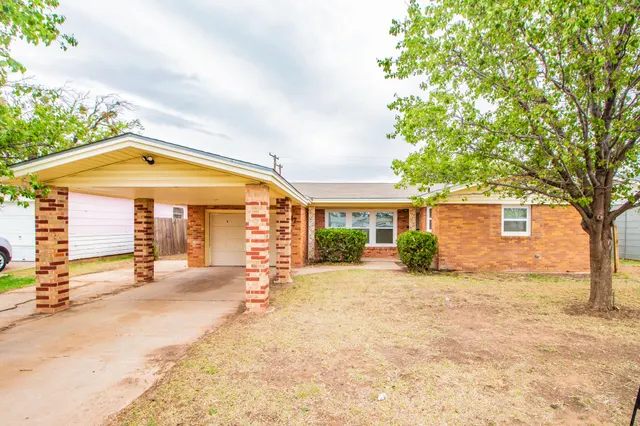 Front exterior — 2417 E 28th Street, Lubbock, TX 79404