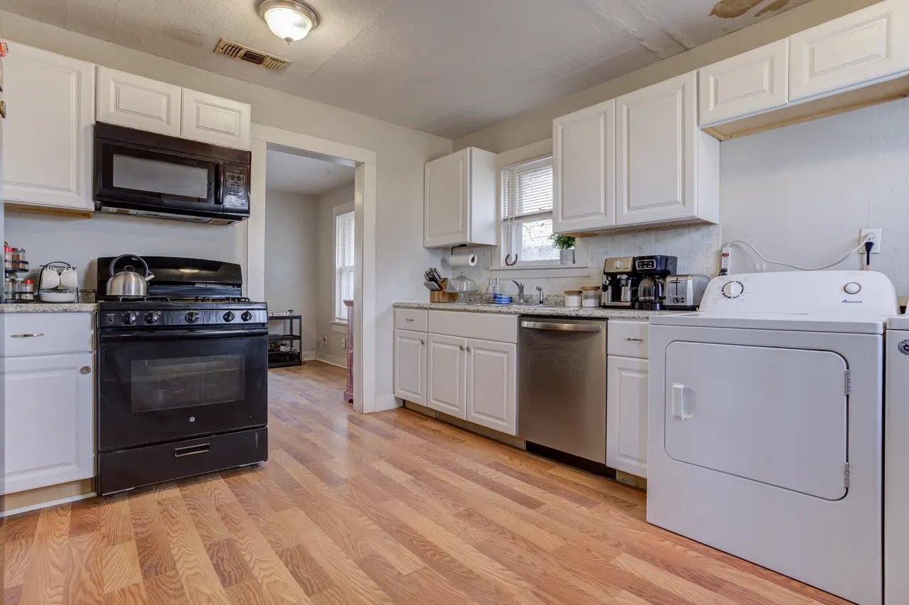 Photo 16 — 2120 26th Street, Lubbock, TX 79411