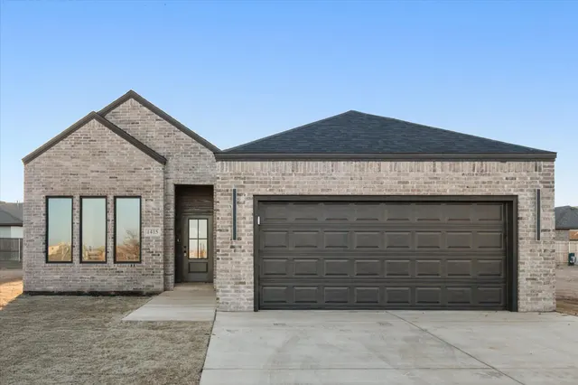 Front exterior — 1415 Farmhouse Avenue, Wolfforth, TX 79382