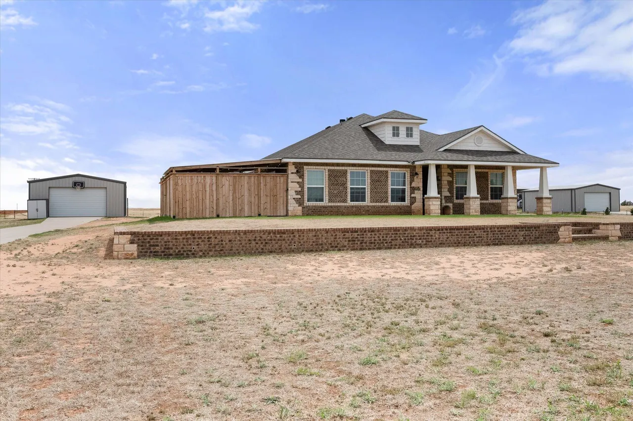 Photo 2 — 1429 FM 211, Wilson, TX 79381