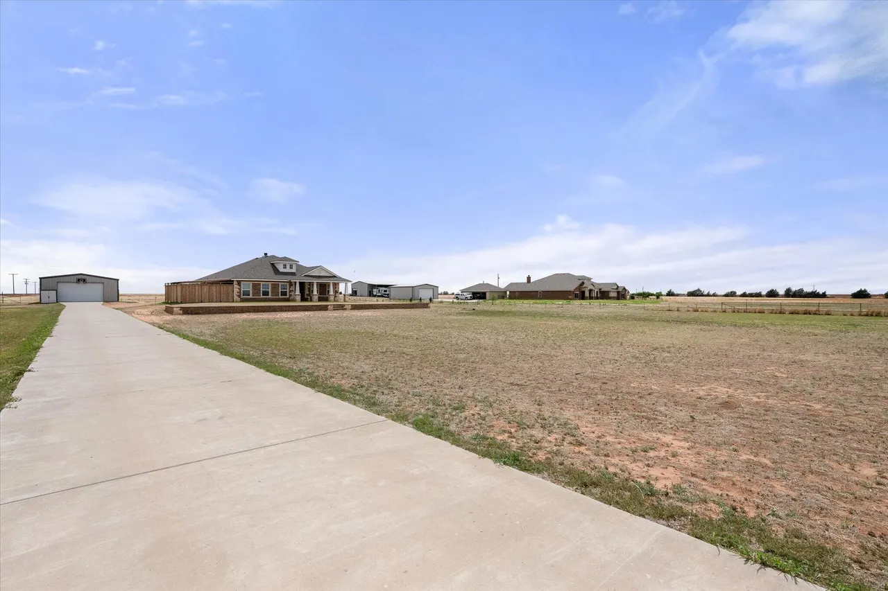 Photo 3 — 1429 FM 211, Wilson, TX 79381