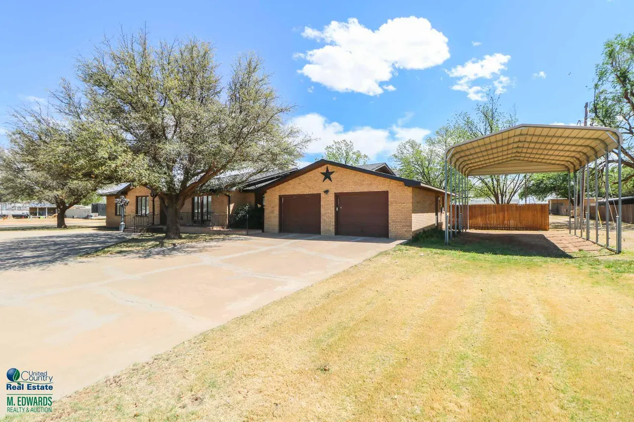 Photo 2 — 508 E Hay Street, Sudan, TX 79371