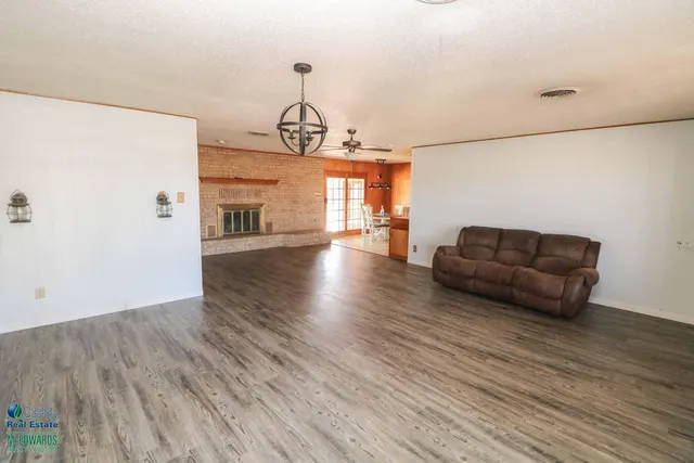 Photo 4 — 508 E Hay Street, Sudan, TX 79371