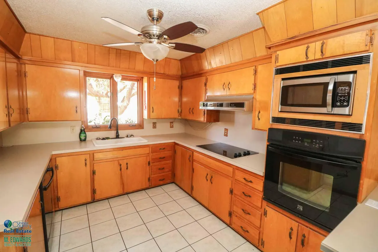 Photo 9 — 508 E Hay Street, Sudan, TX 79371