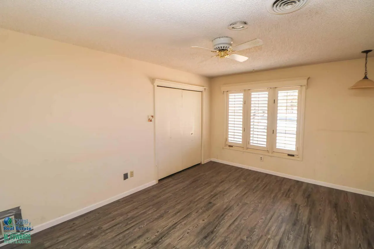 Photo 13 — 508 E Hay Street, Sudan, TX 79371