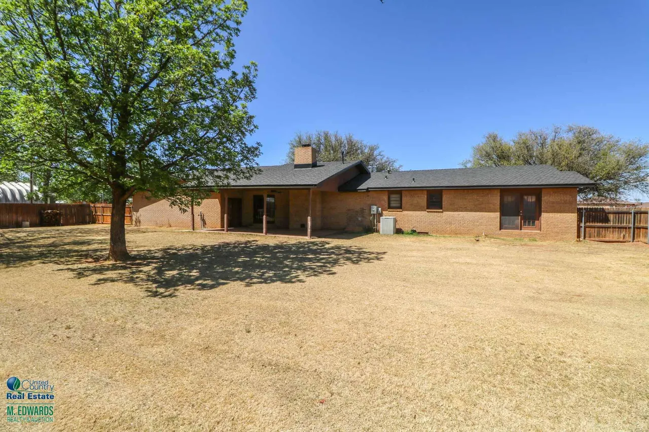 Photo 23 — 508 E Hay Street, Sudan, TX 79371