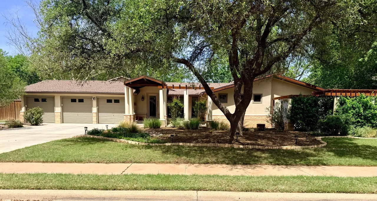 Front exterior — 4406 15th Street, Lubbock, TX 79416