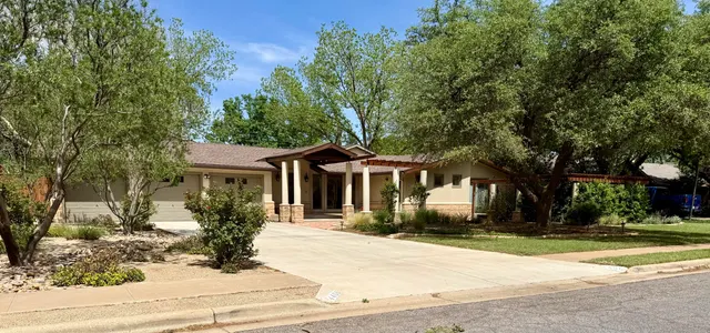 Photo 3 — 4406 15th Street, Lubbock, TX 79416