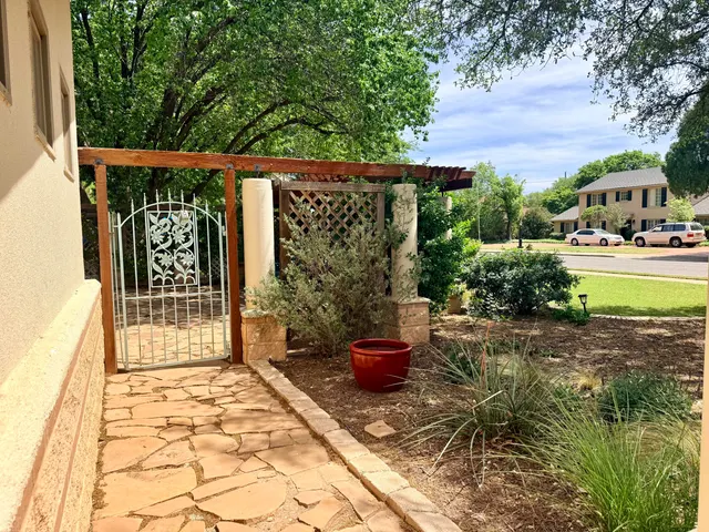 Photo 6 — 4406 15th Street, Lubbock, TX 79416