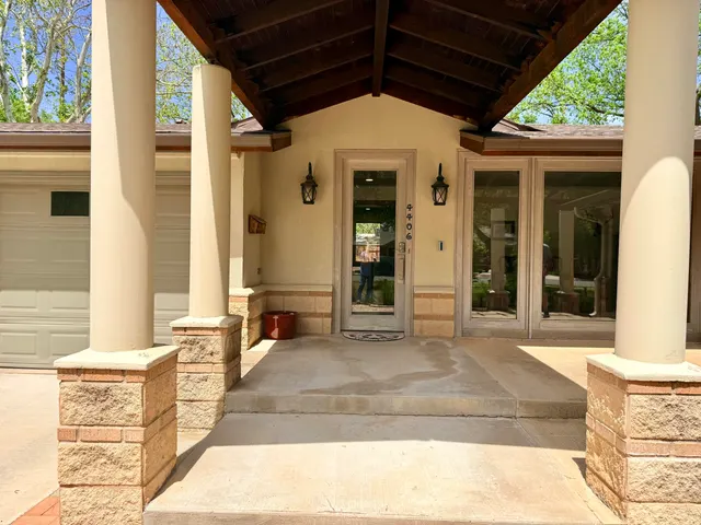 Photo 7 — 4406 15th Street, Lubbock, TX 79416