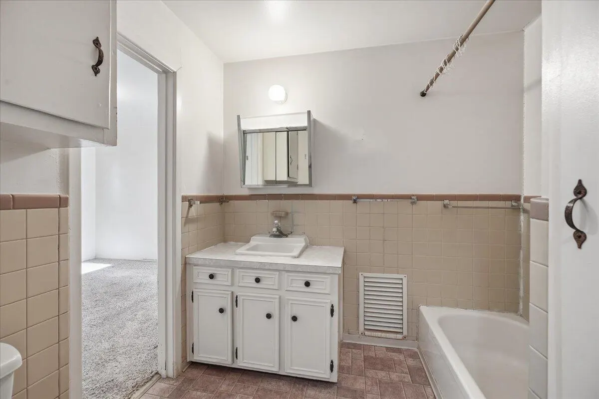 Photo 15 — 705 11th Street, Shallowater, TX 79363