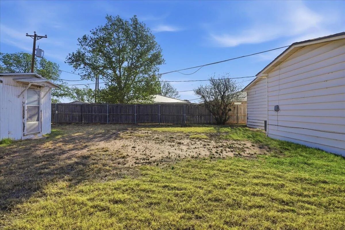 Photo 26 — 705 11th Street, Shallowater, TX 79363