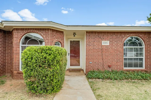 Photo 2 — 6205 15th Street, Lubbock, TX 79416