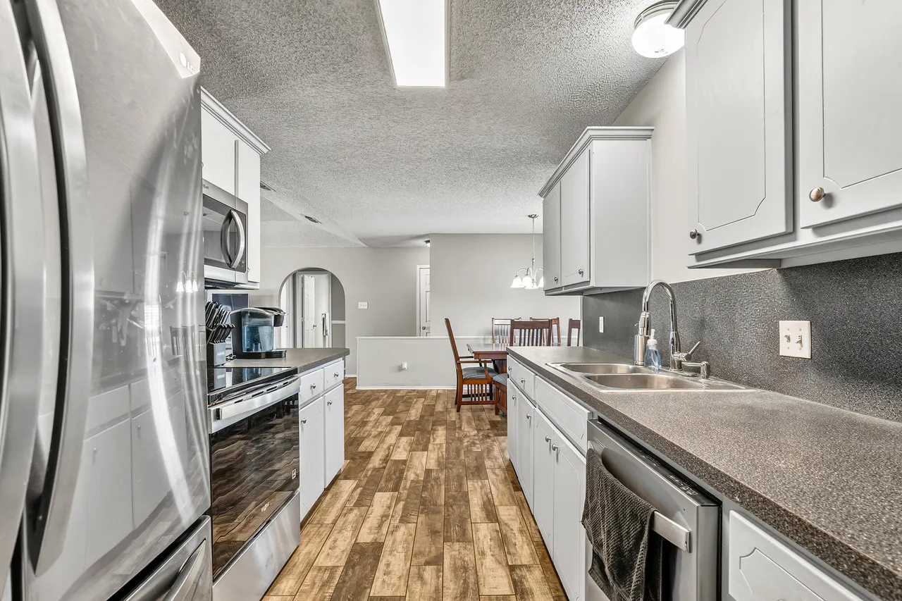 Photo 10 — 6205 15th Street, Lubbock, TX 79416