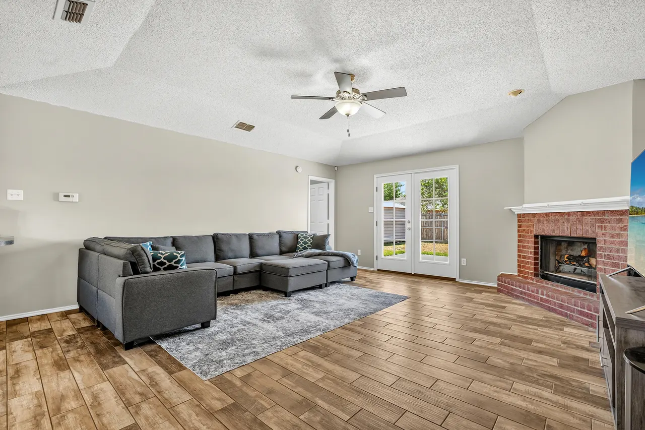 Photo 4 — 6205 15th Street, Lubbock, TX 79416