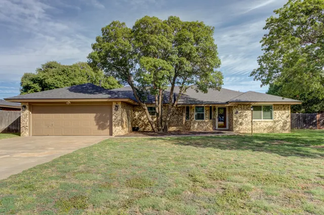 Front exterior — 822 7th Street, Wolfforth, TX 79382