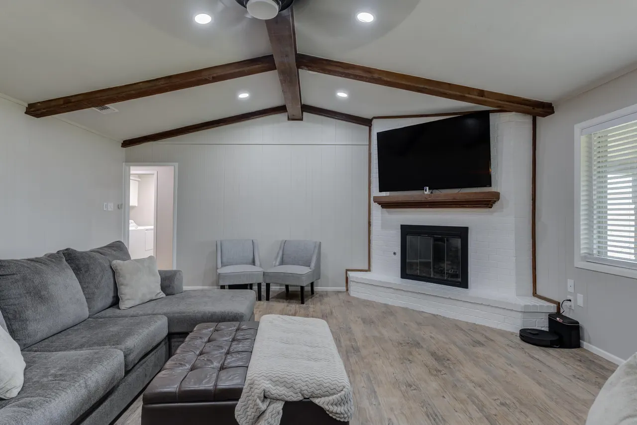 Photo 6 — 822 7th Street, Wolfforth, TX 79382