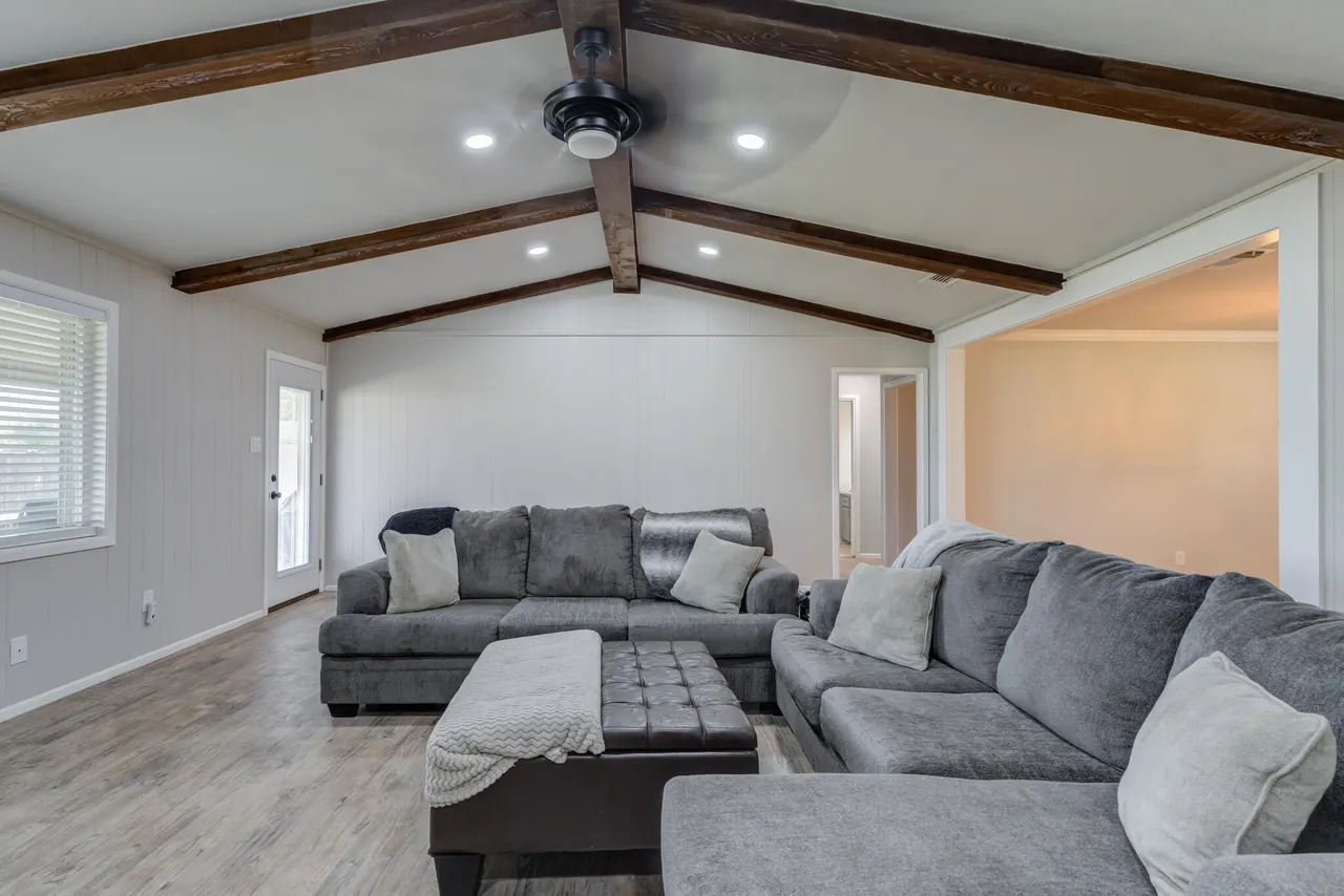 Photo 8 — 822 7th Street, Wolfforth, TX 79382