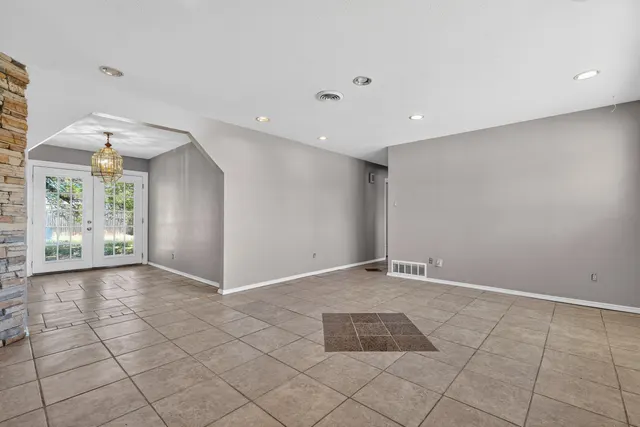 Photo 2 — 4618 43rd Street, Lubbock, TX 79414