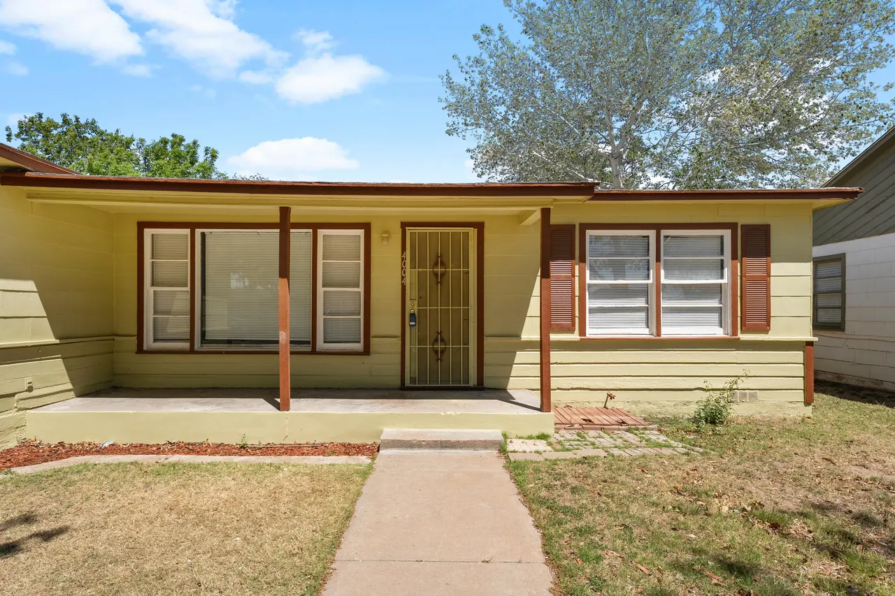 Photo 2 — 4004 33rd Street, Lubbock, TX 79410