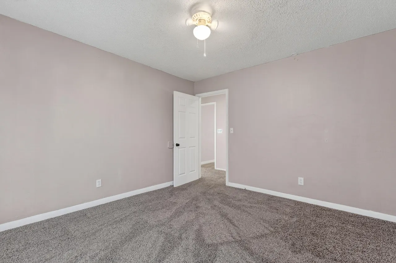 Photo 16 — 4004 33rd Street, Lubbock, TX 79410