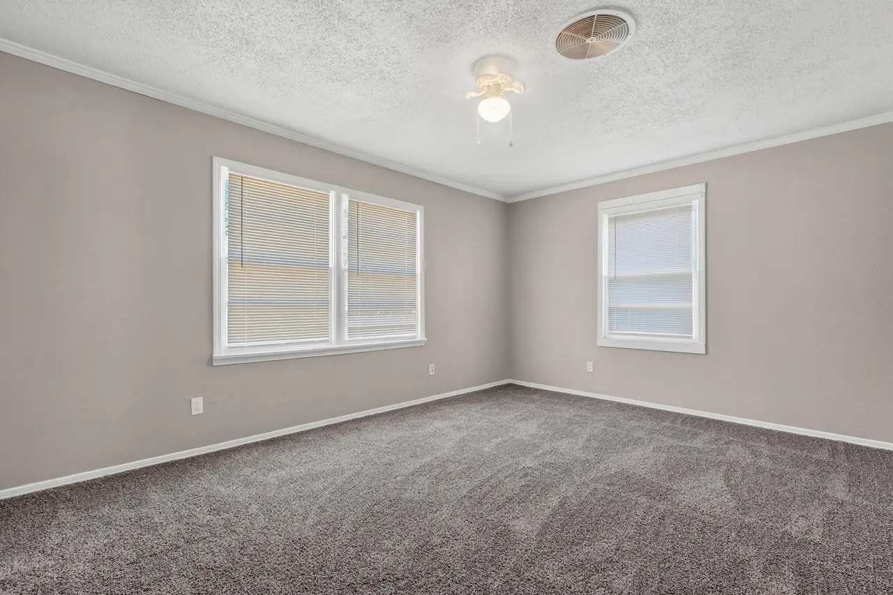 Photo 18 — 4004 33rd Street, Lubbock, TX 79410