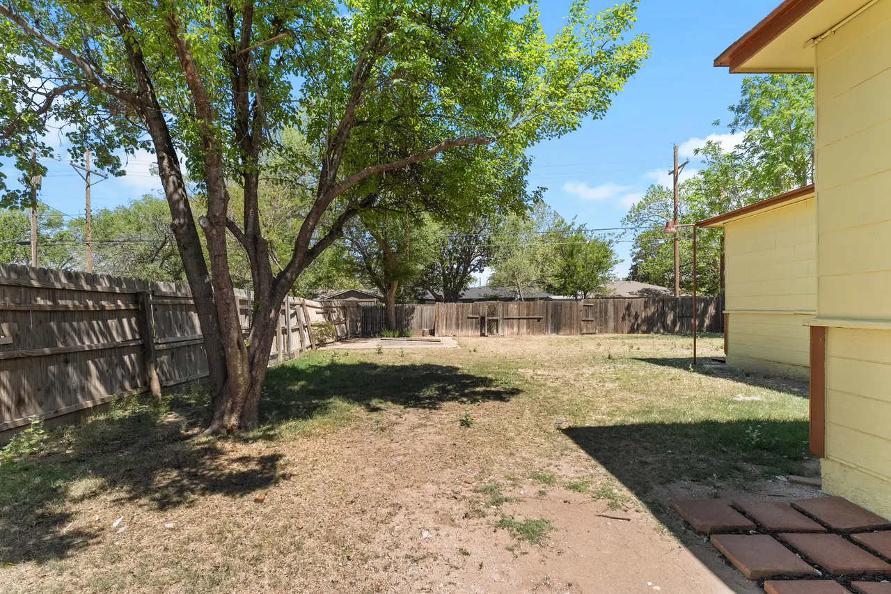 Photo 20 — 4004 33rd Street, Lubbock, TX 79410