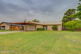 Sold home at 642 S Farmer