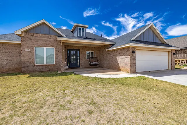 Photo 2 — 519 Avenue U, Shallowater, TX 79363