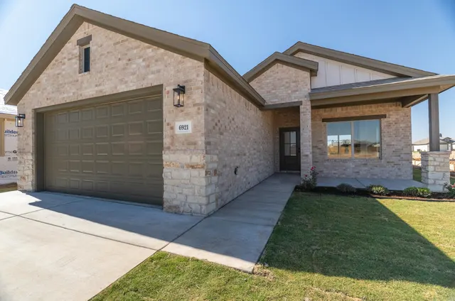 Photo 3 — 6921 14th Street, Lubbock, TX 79416
