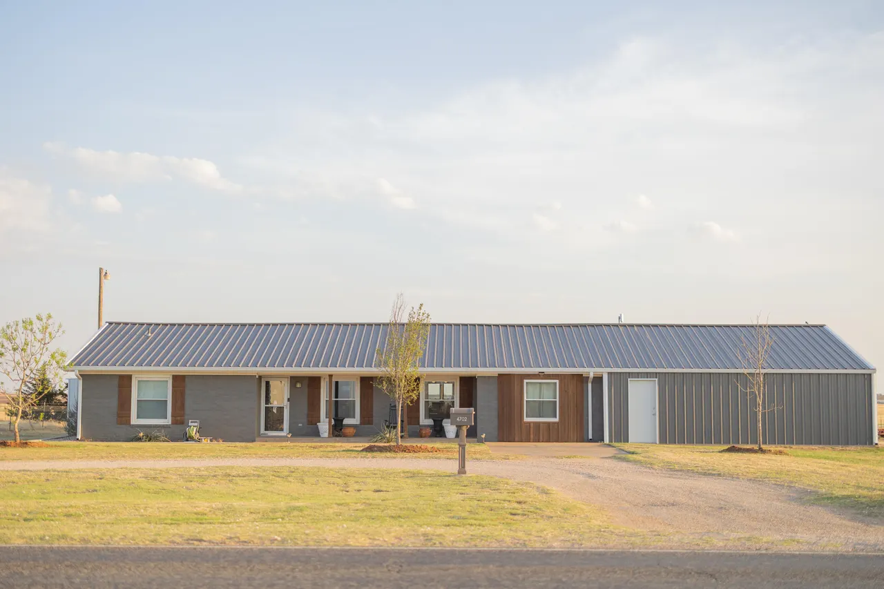 Front exterior — 4702 E F M 41, Slaton, TX 79364