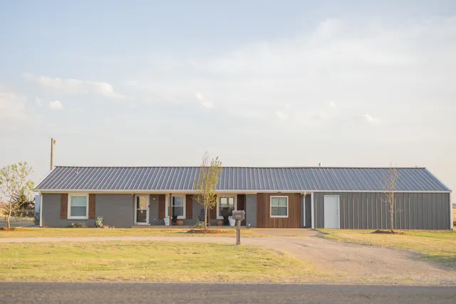 Front exterior — 4702 E F M 41, Slaton, TX 79364