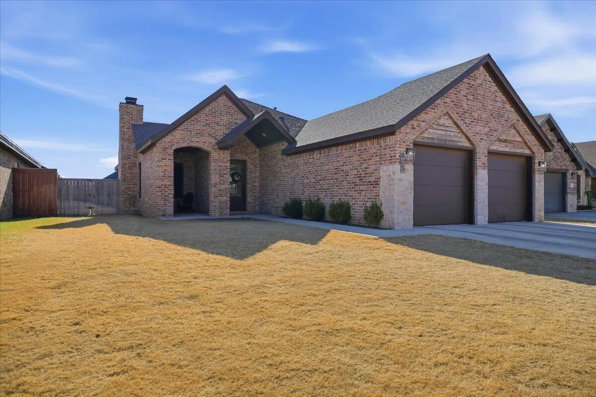 Photo 2 — 805 N 5th Street, Wolfforth, TX 79382