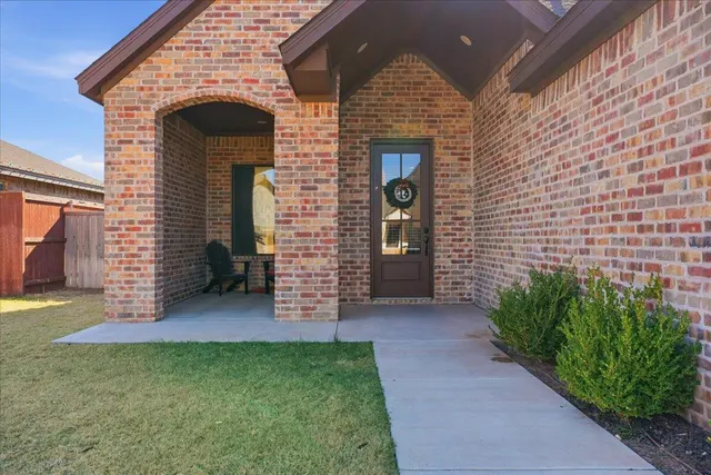 Photo 3 — 805 N 5th Street, Wolfforth, TX 79382