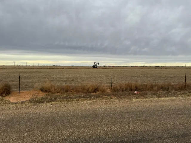 Photo 2 — 3253 Horseshoe Road, Levelland, TX 79336