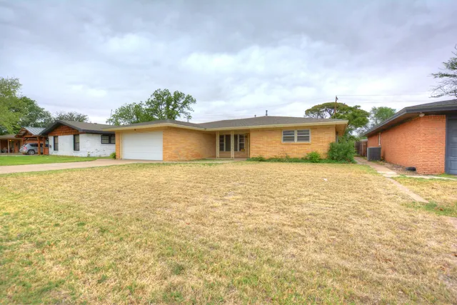 Photo 2 — 5224 9th Street, Lubbock, TX 79416