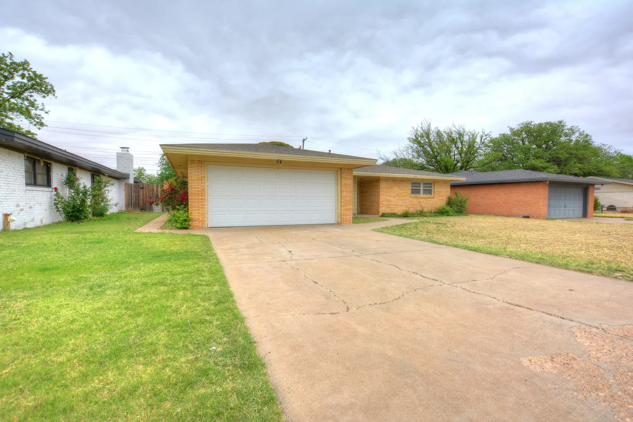 Photo 3 — 5224 9th Street, Lubbock, TX 79416