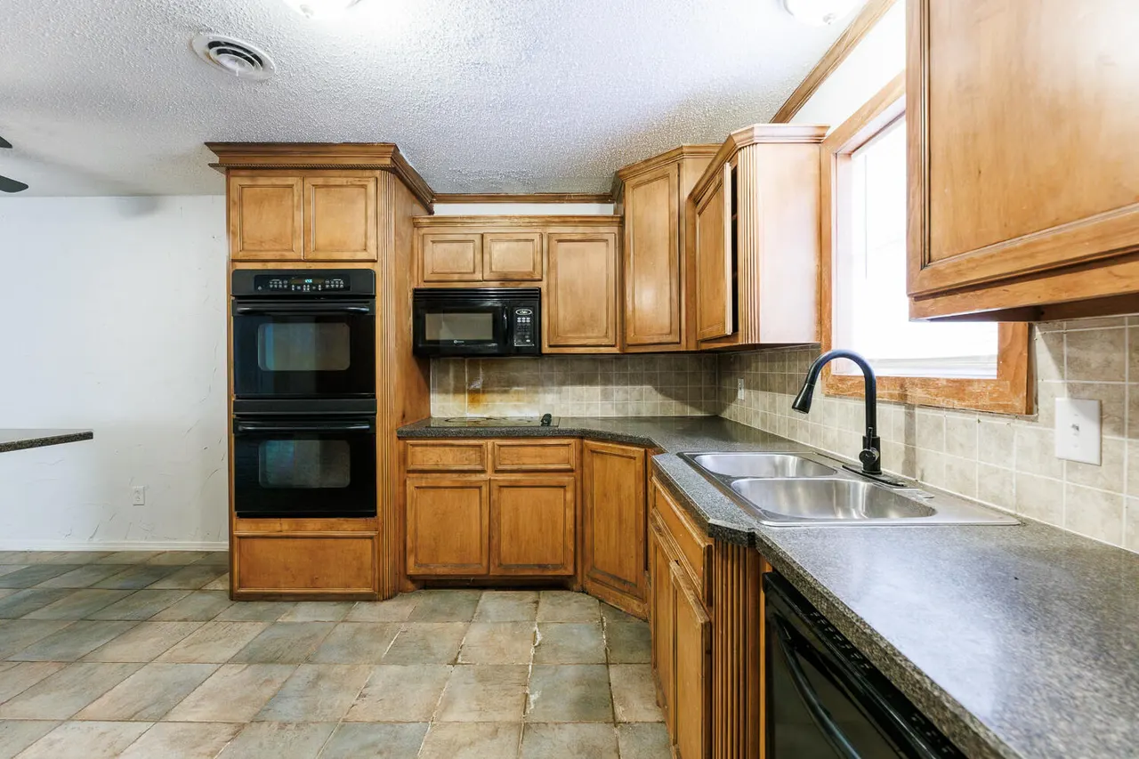 Photo 20 — 5517 16th Place, Lubbock, TX 79416