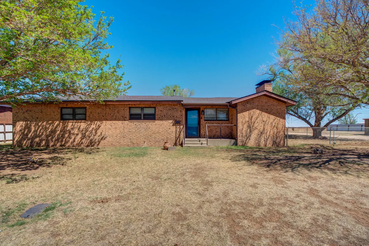 Photo 2 — 308 E 9th Street, Anton, TX 79313