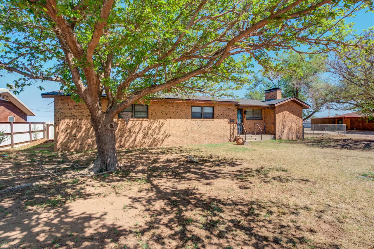 Photo 3 — 308 E 9th Street, Anton, TX 79313