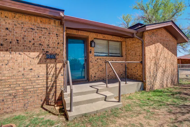 Photo 4 — 308 E 9th Street, Anton, TX 79313