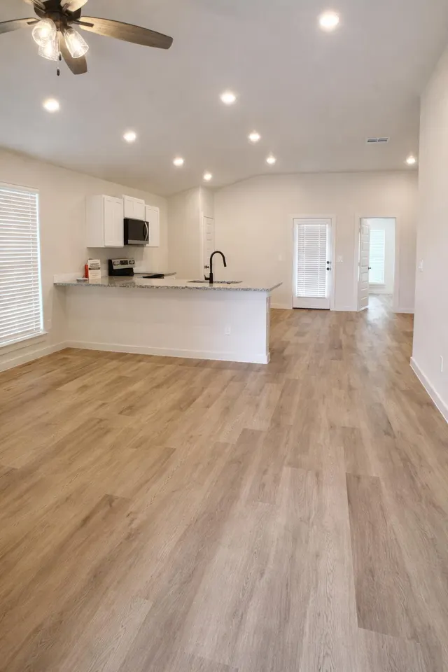 Photo 2 — 6302 Virginia Avenue, Lubbock, TX 79407
