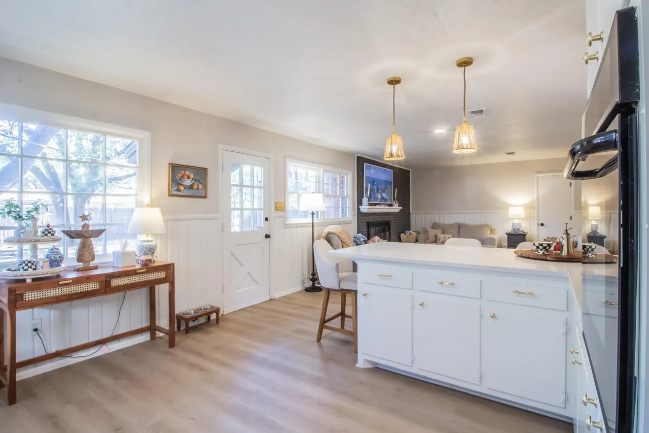 Photo 14 — 3430 54th Street, Lubbock, TX 79413